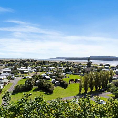 Port Waikato Holiday Park 외부 사진