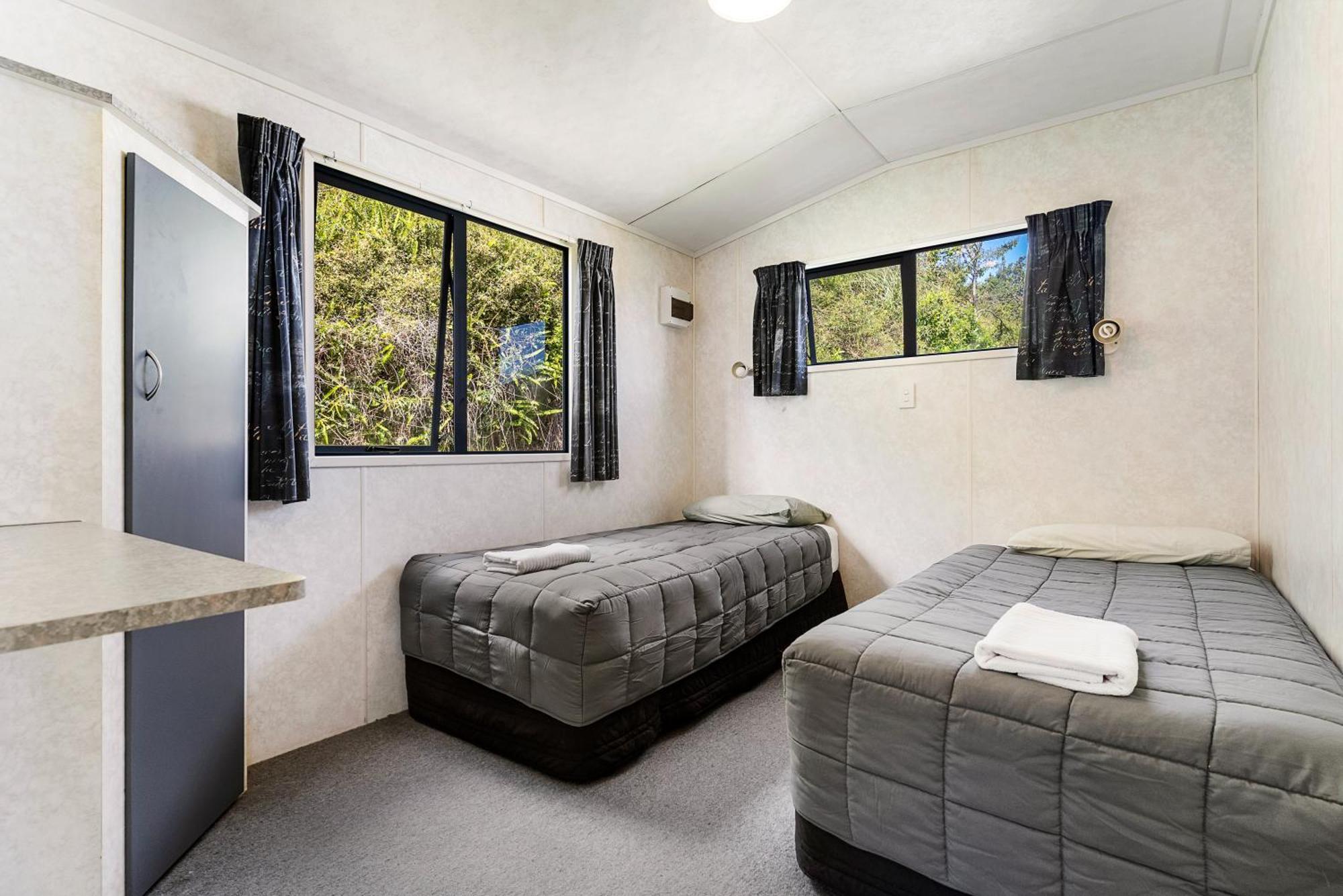Port Waikato Holiday Park 외부 사진