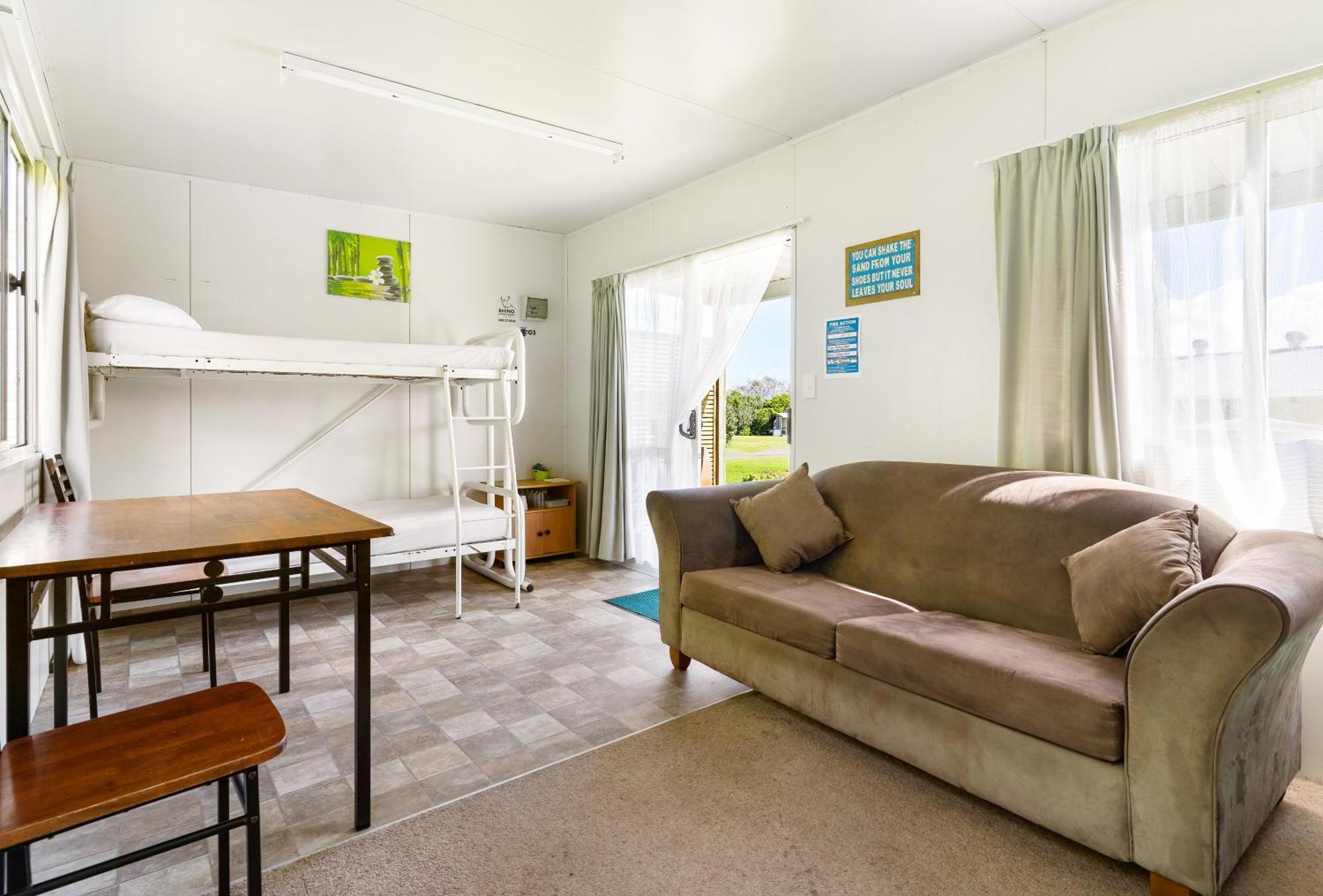 Port Waikato Holiday Park 외부 사진